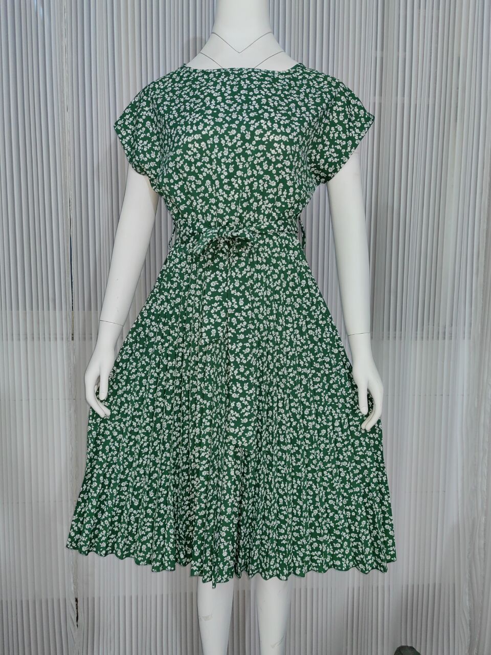 Variant image for Fina Dam Klänningar Blommig Midi Veckad Polyester-1