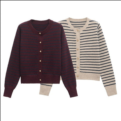 Randig Cardigan för Damer i Mjuk Bomull med Knappdetaljer – Skräddarsydd Passform, Perfekt för Alla Tillfällen 2