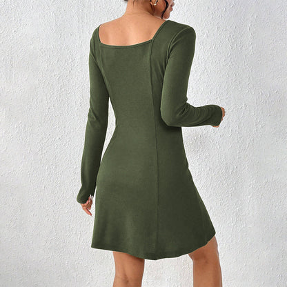 Dam Midiklänning Med Knappdetalj Fyrkantig Halsringning Mjukt Tyg-3