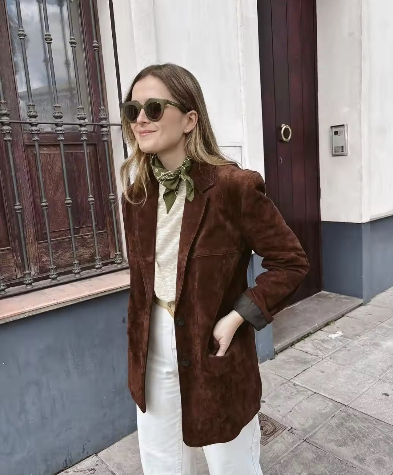 Klassisk Dam Blazerjacka i Mocka med Fickor – Elegant och Bekväm Passform, Tillgänglig i S-XL 1