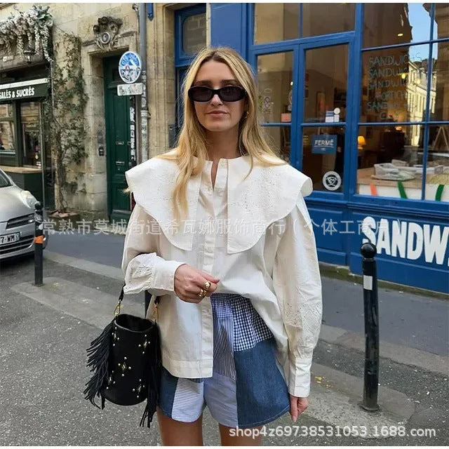 Blommig Damblus med Lång Ärmar i Andningsbart Tyg – Figurvänlig Passform för Vardag och Fest 3