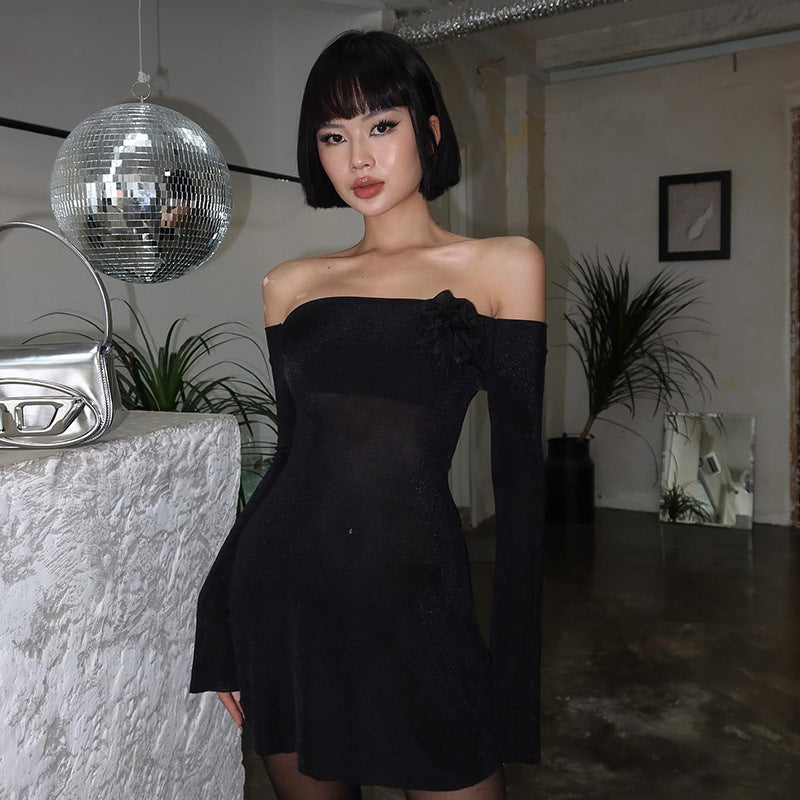 Dam Off-Shoulder Klänning med Rüsch-detaljer i Flödande Tyg för Bröllop och Fest 7