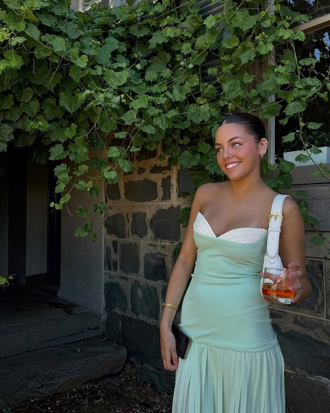 Variant image for Maxiklänning Dam Draperad med Rüsch Detaljer i Andningsbart Material-1