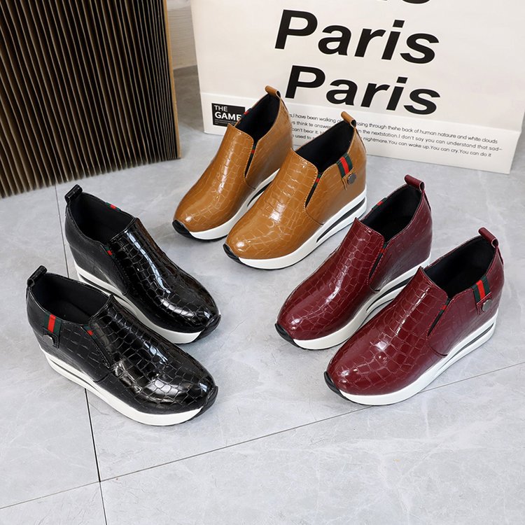 Kvinnliga Kilsneakers Slip-On Krokodilmönster Syntetisk Läder-3