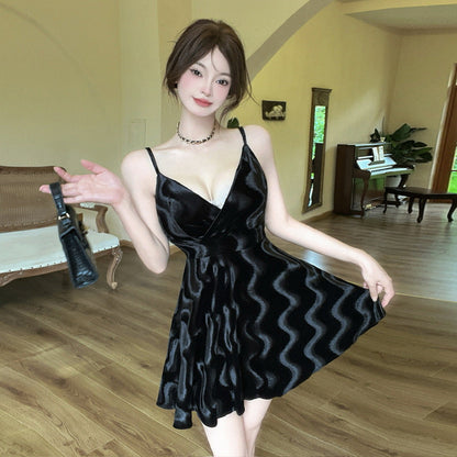 Kvinnors Mini Klänning Flared Gyllene Sammet med Spaghetti Band-2