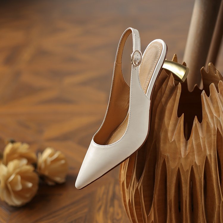 Kvinnors Slingback Pumpar Blockhäl Läder Spetsig Tå 5