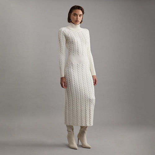 Damstickad Klänning Hög Krage Mjuk Ull Figurbetonad 1