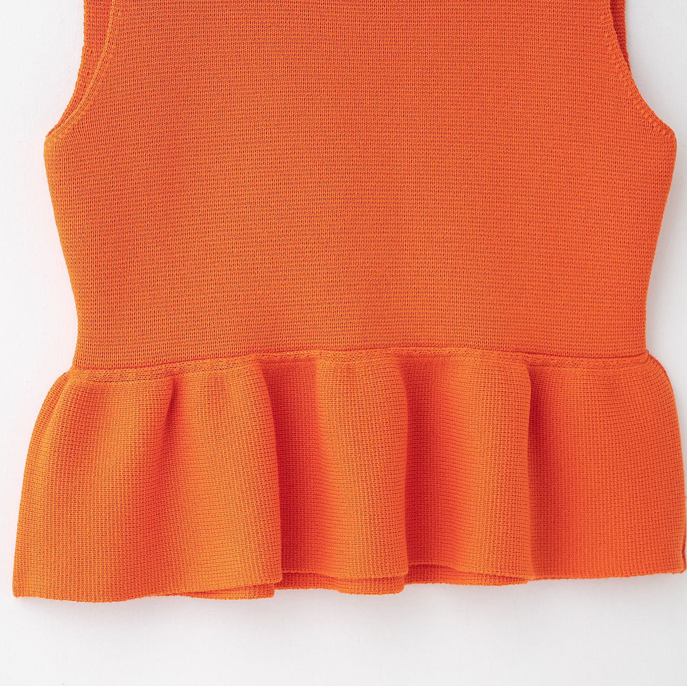Ärmloser Damen Festtop aus Strukturmaterial mit Ruffle-Hem – Bequem und Vielseitig für Verschiedene Anlässe 4