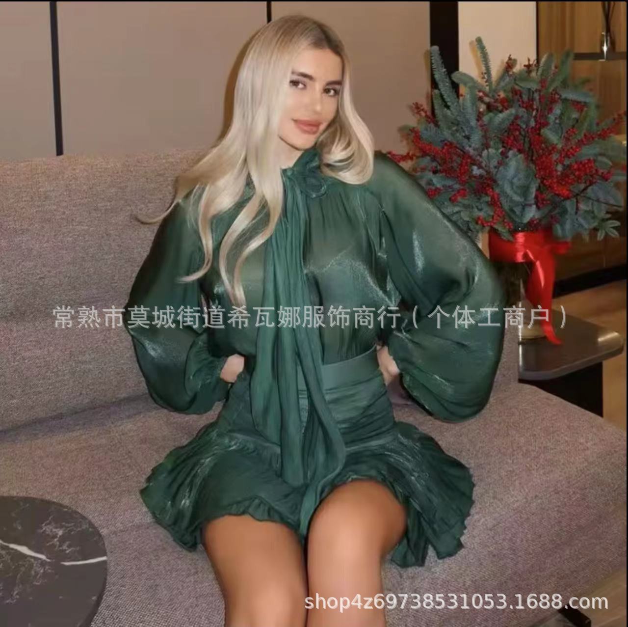 Damklänning Omslagsstil med Rüsch-detaljer i Lätt Tyg-5