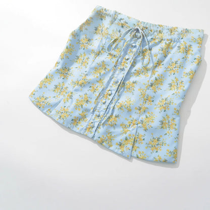 Kvinnors Blommig Topp i Bomull med Delikat Samling och Breda Spaghettiband – Sommartopp för Avslappnade och Eleganta Tillfällen 4