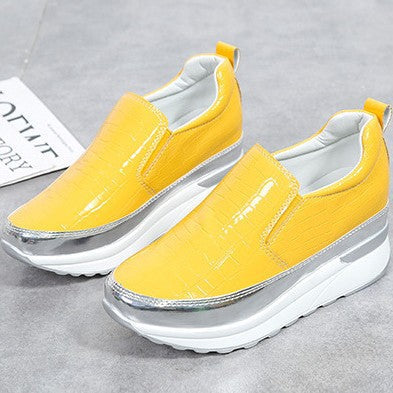 Kvinnors Sneakers Slip-On Krokodilmönster Platå Syntetisk 4