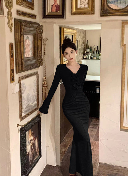 Dam Aftonklänning Veckad Klockärm V-hals Polyester Elastan-4