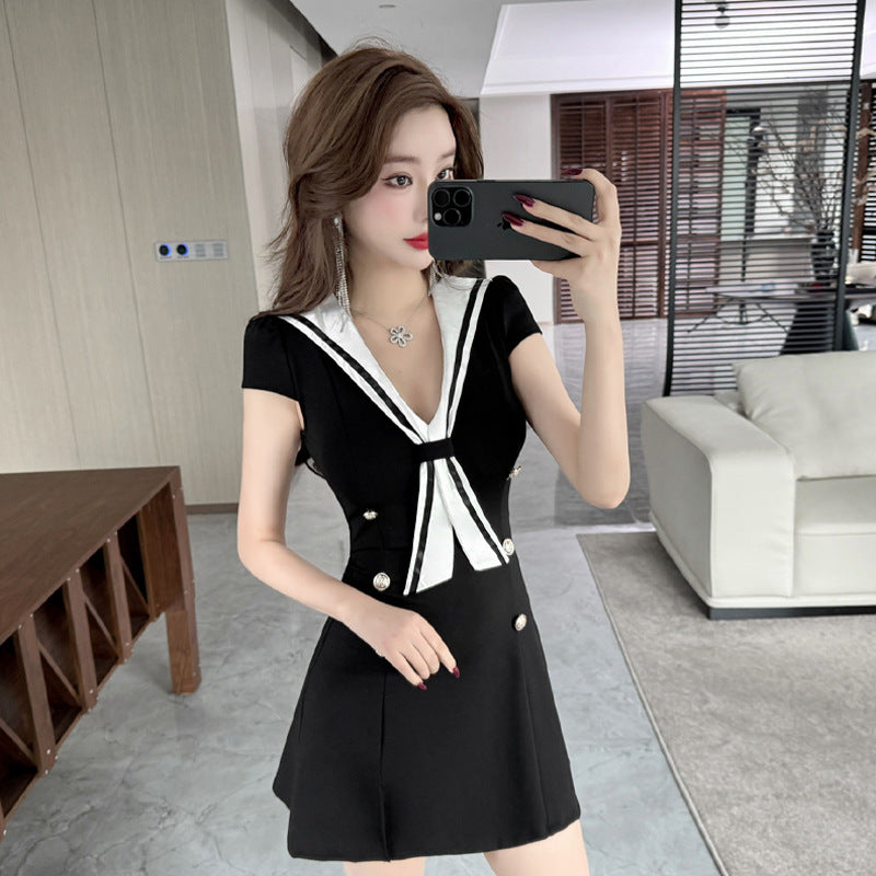 Damklänning A-linjeformad med V-ringning i Polyester-3