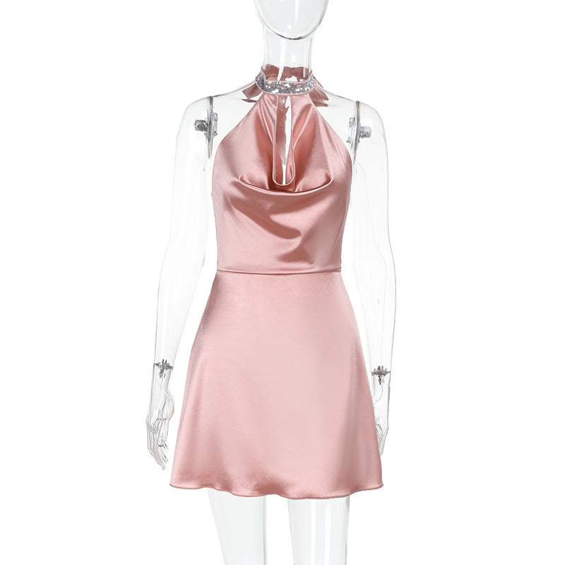 Kvinnors Satin Klänning Halterneck Flödande Design 1