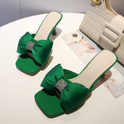 Kvinnors Pantoletter Slingdesign med Kristallsmycken Syntetiskt Material 7
