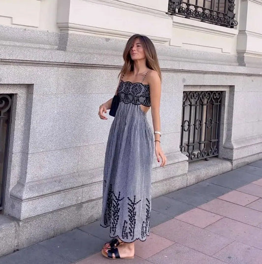Lång Damklänning Med Broderi – Elegant Polyester Slip Dress För Fina Tillfällen 1