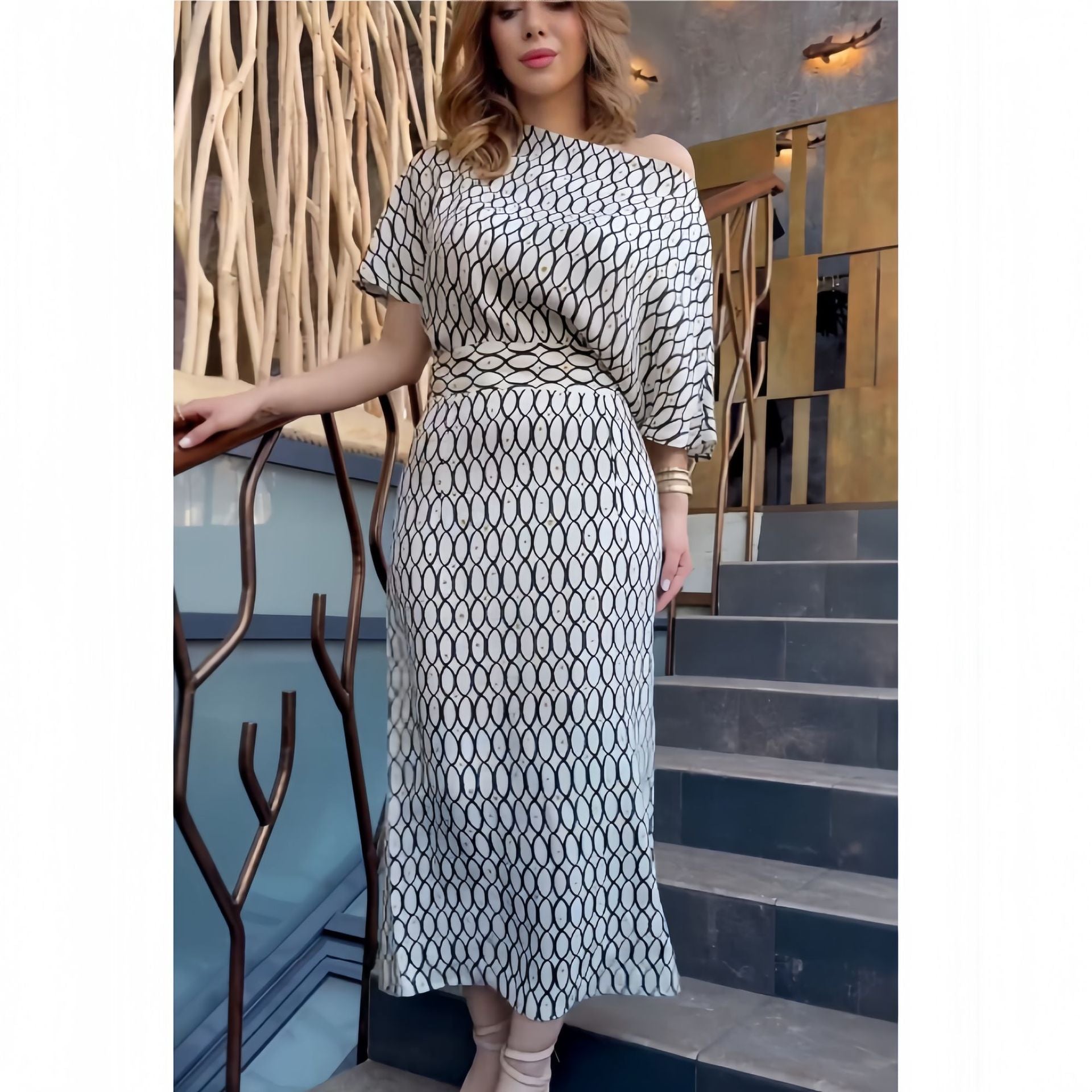 Variant image for Kvinnors Lång Klänning Off-Shoulder Kortärmad Högkvalitativt Tyg-1