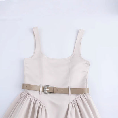 Kort Klänning Dam Slim Fit med Veckad Kjol - Perfekt Sommarklänning för Fest och Vardag 2