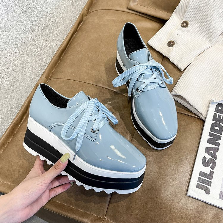 Kvinnor Platå Sneakers Trendig Syntetmaterial med Bekväm Sula 2