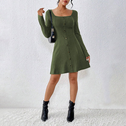 Dam Midiklänning Med Knappdetalj Fyrkantig Halsringning Mjukt Tyg-4
