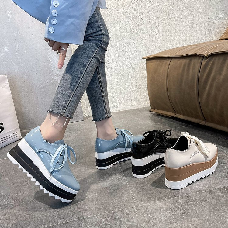 Kvinnor Platå Sneakers Trendig Syntetmaterial med Bekväm Sula 4