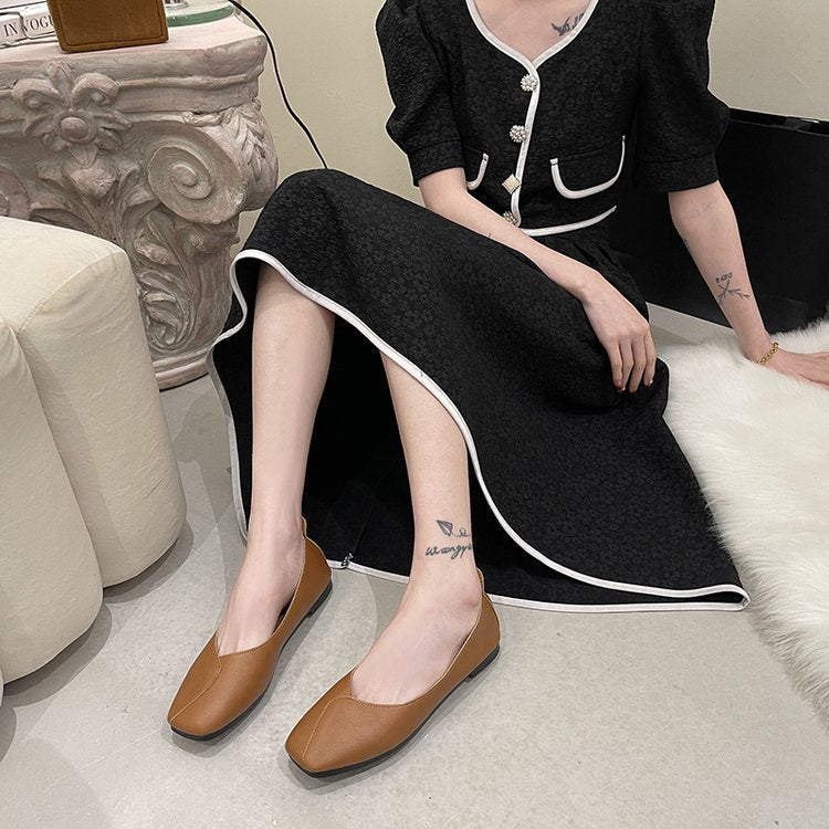 Svarta Ballerinaskor i Flexibelt Material – Elegant Design för Komfort och Stil 4