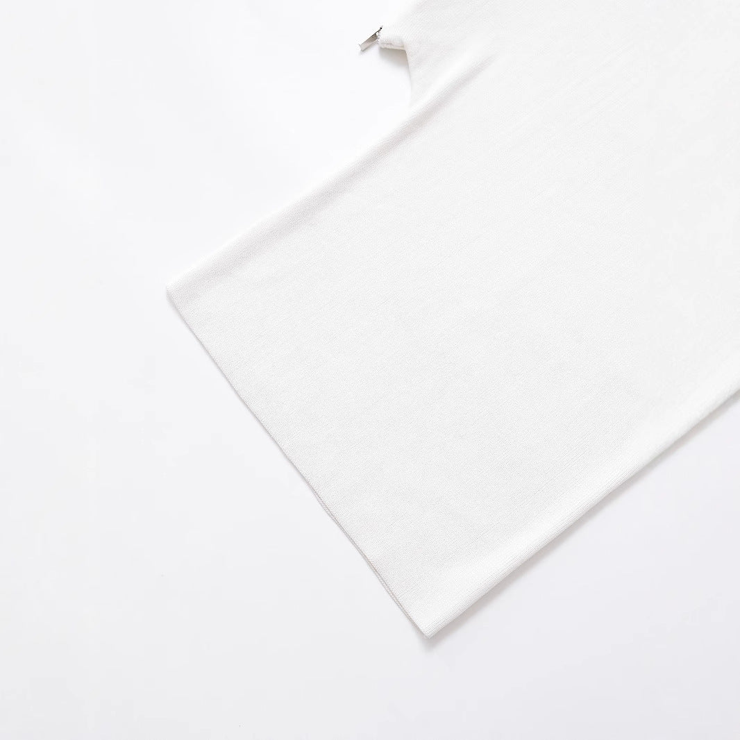 Minimalistisk Dam Topp i Lätt Material med Justerbara Ärmar och Dekorativa Blixtlås – Cirkulär Halsringning 4