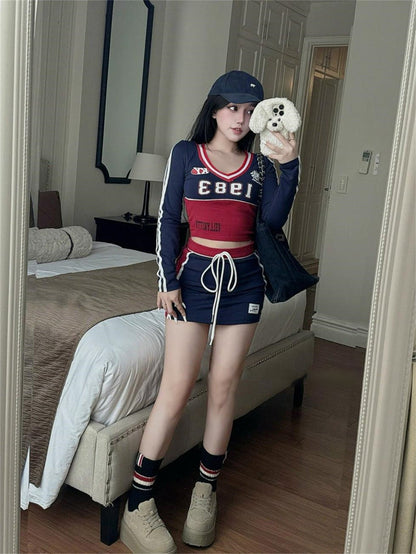 Kvinnors Set med Kort Kjol och Långärmad Topp i Spandex-1