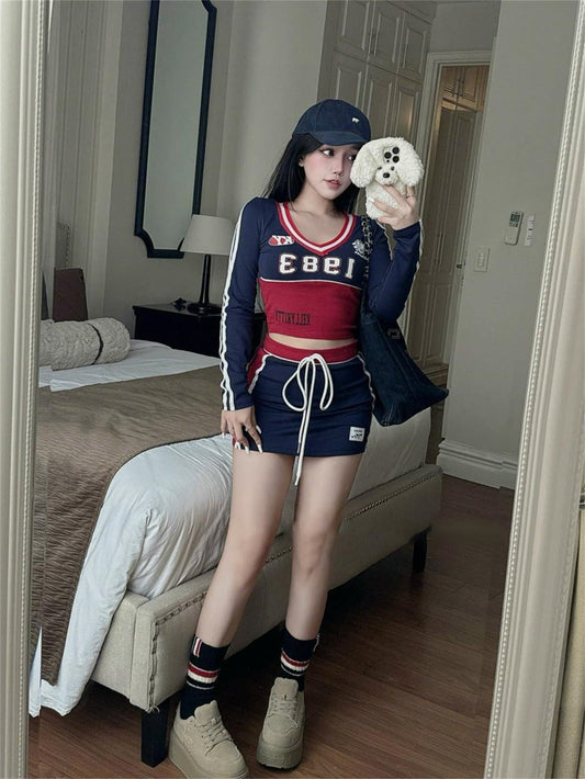 Kvinnors Set med Kort Kjol och Långärmad Topp i Spandex-1