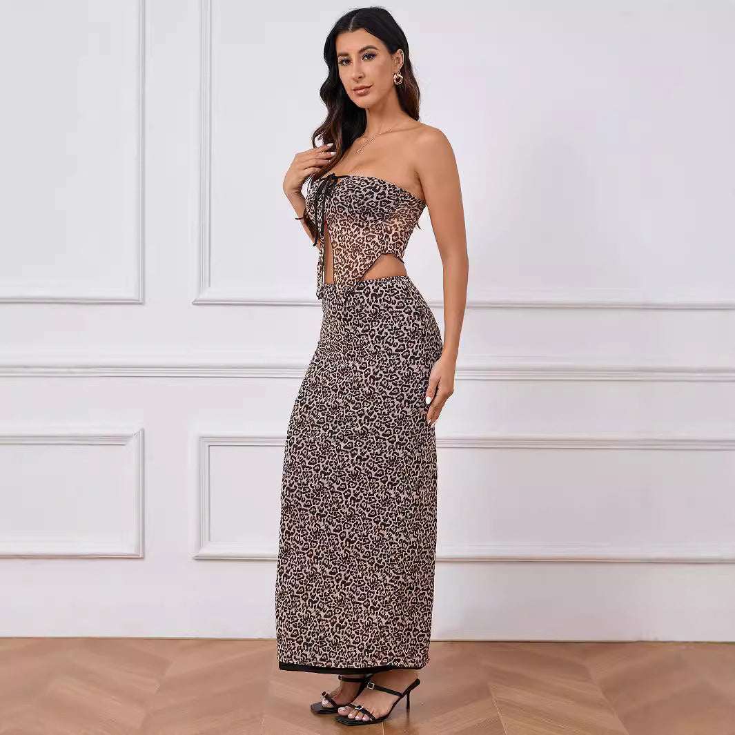 Snygga Damunderkläder Set med Utskärningar och Leoprint-3