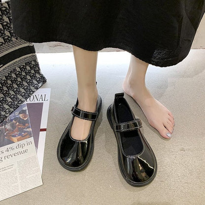 Dam Mary Jane Skor med Justerbara Remmar i Hållbart Material – Elegant Design för Vardags och Fest 2