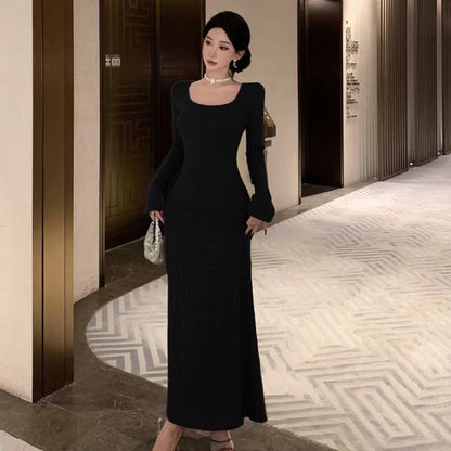 Lång Kofta Dam med Spetsdetaljer i Högkvalitativt Tyg-6