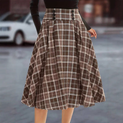 Lång Caroque Klänning med Dekorativa Knappar i Brunt och Beige Karomönster – Avslappnad Passform i Högkvalitativt Tyg 2