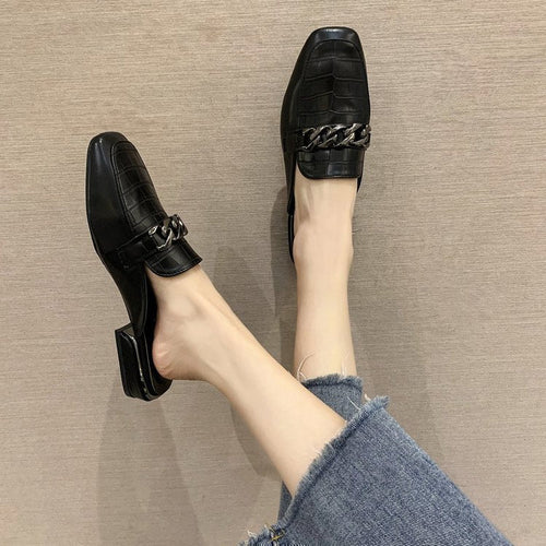 Kvinnor Slingback Pantoletter Syntetiskt Läder Kedjedetalj 1