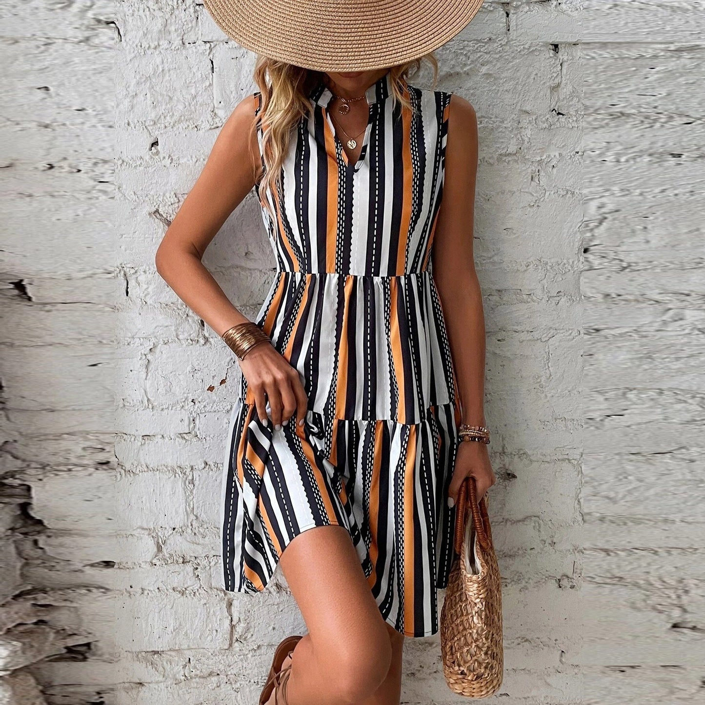 Elegant A-linjeformad Midi Klänning med V-ringning för Dam - Ärmlös Polyester Klänning för Fina Tillfällen 2