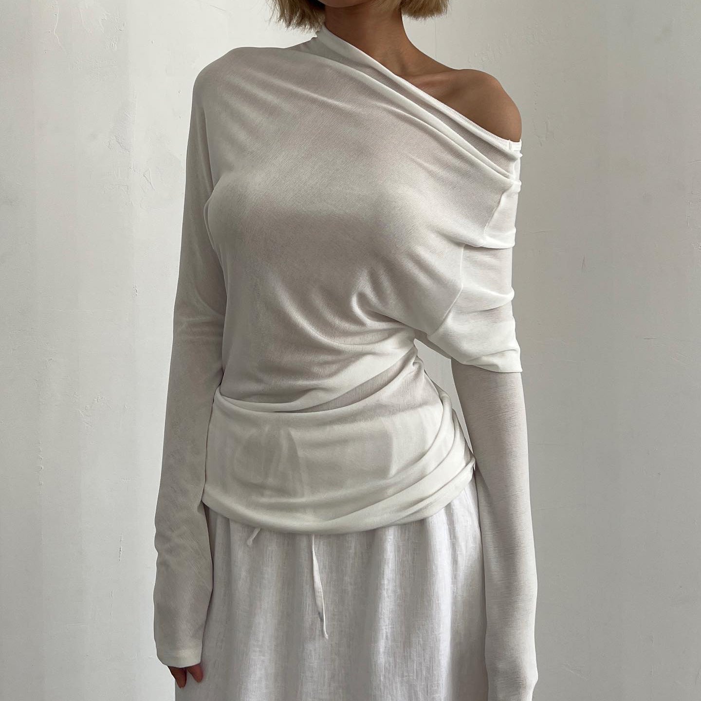 Kvinnors Axelfri Topp Asymmetrisk Stretchigt Material-1