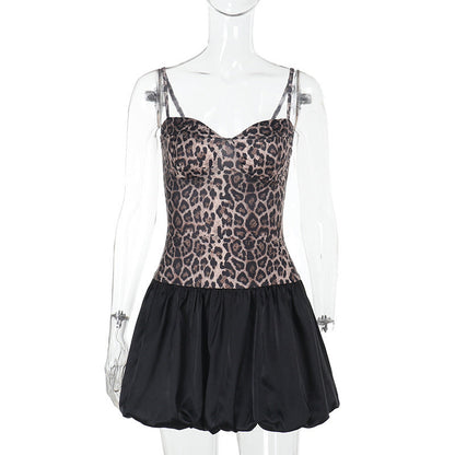 Kvinnors Leopardmönstrad Miniklänning med Voluminös Kjol och Justerbara Spaghetti-Bärar – 100% Polyester 1