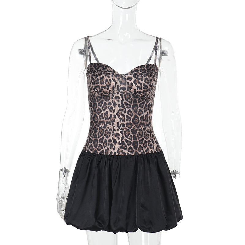 Kvinnors Leopardmönstrad Miniklänning med Voluminös Kjol och Justerbara Spaghetti-Bärar – 100% Polyester 7