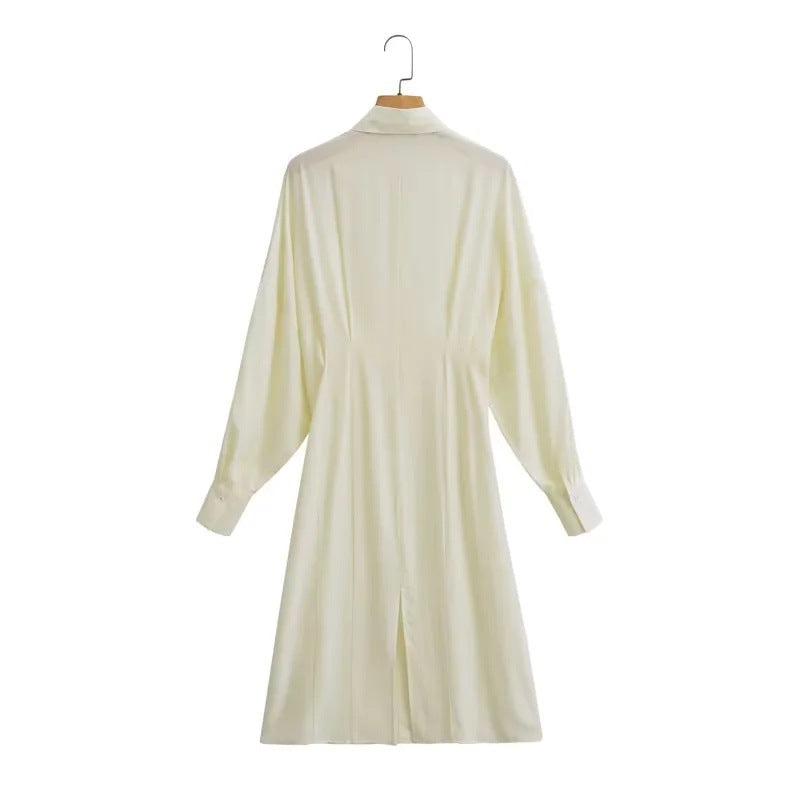 Dam Skjortablusklänning med Puffärmar och Svängande Kjol i Lätt Material-2