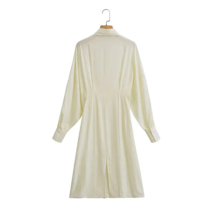 Dam Skjortablusklänning med Puffärmar och Svängande Kjol i Lätt Material-2