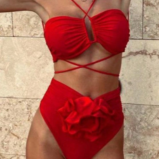 Dam Bikini med Rüsch Detaljer och Justerbara Remmar i Högkvalitativt Elastiskt Tyg 2
