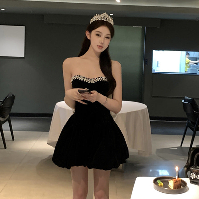 Dam Aftonklänning V-hals Öppen Rygg Smal Passform Polyester Elastan 4