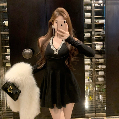 Kvinnors Off-Shoulder Klänning med Strass Detaljer Polyester Elastan-4