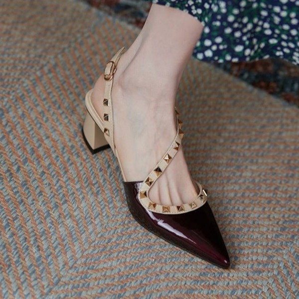 Kvinnor Slingback Skor med Nitar Glänsande Läder Blockhäl 1