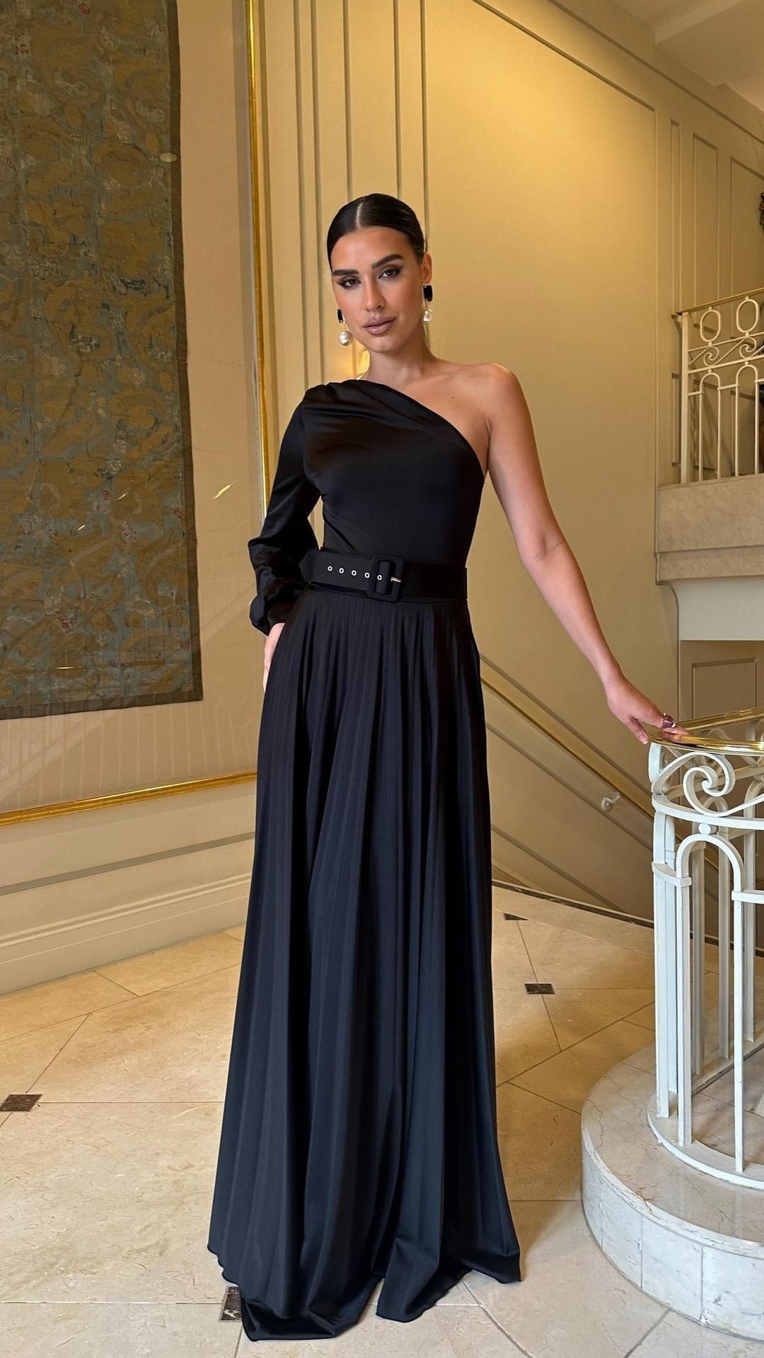 Variant image for Kvinnors Midi Klänning Asymmetrisk Axelfri Högkvalitativt Tyg-1