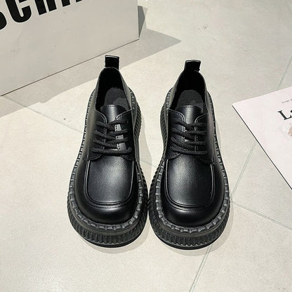 Dam Sneakers i Läder med Plattformsula – Komfortabla Skor för Vardag och Fest, Svart eller Vit 4