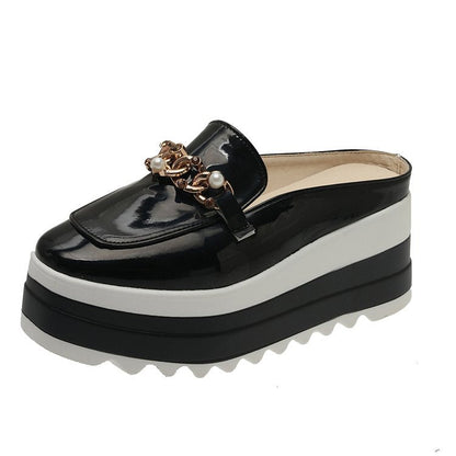 Kvinnor Slip-On Mules i Syntetiskt Läder med Smyckedetalj och Vadderad Fotbädd – Elegant och Bekväm Sko 3