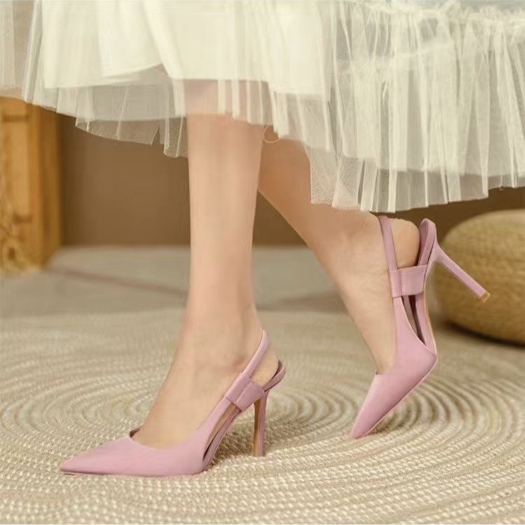 Slingback Pumps med Spetsig Tå i Syntetmaterial – Ergonomiskt Foder för Komfort och Elegant Silhuett 4