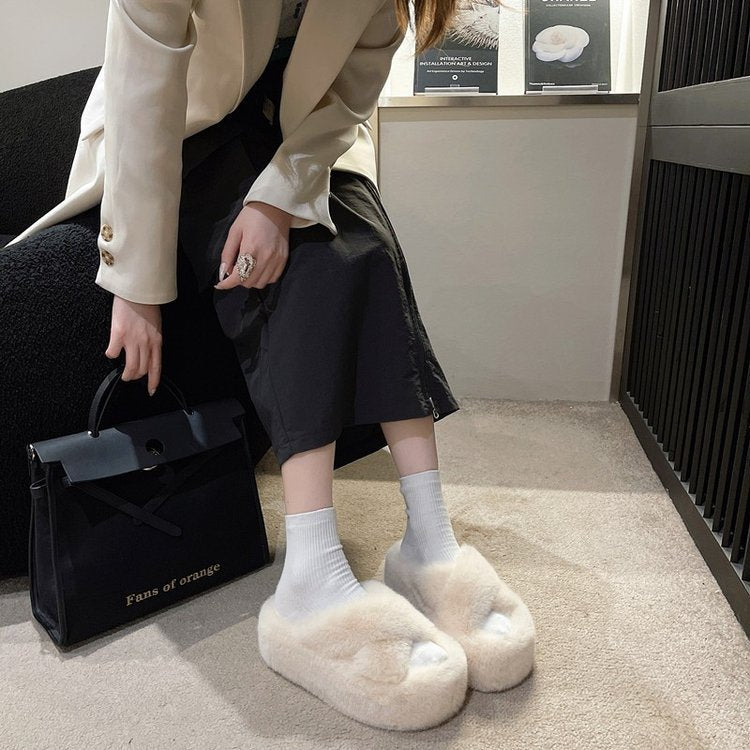 Fluffiga Tofflor för Damer i Syntetmaterial – Mjukt Foder och Halkfri Sula, Perfekta för Inomhusbruk 5