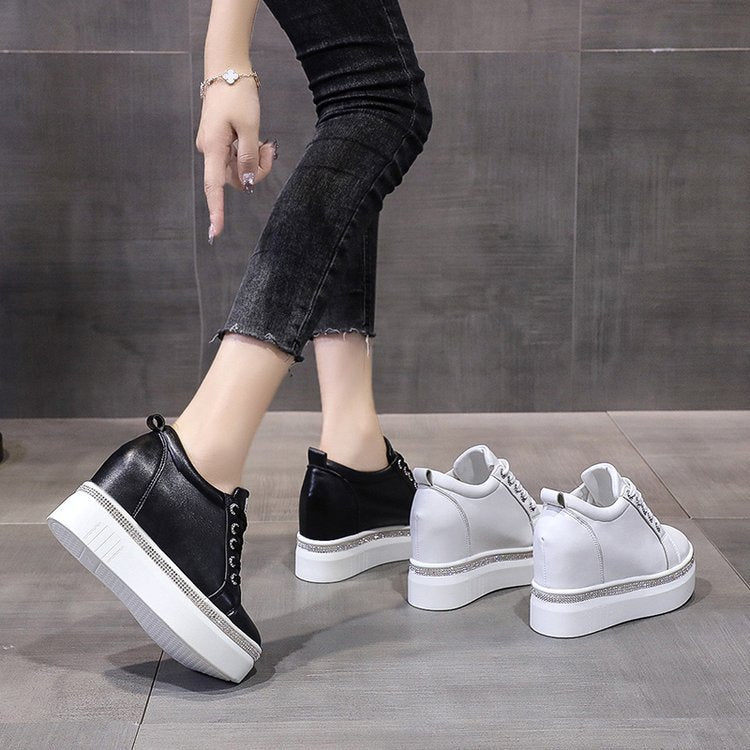 Kvinnliga Kilsneakers Trendiga Syntetiska Läder med Glittrande Detaljer-5